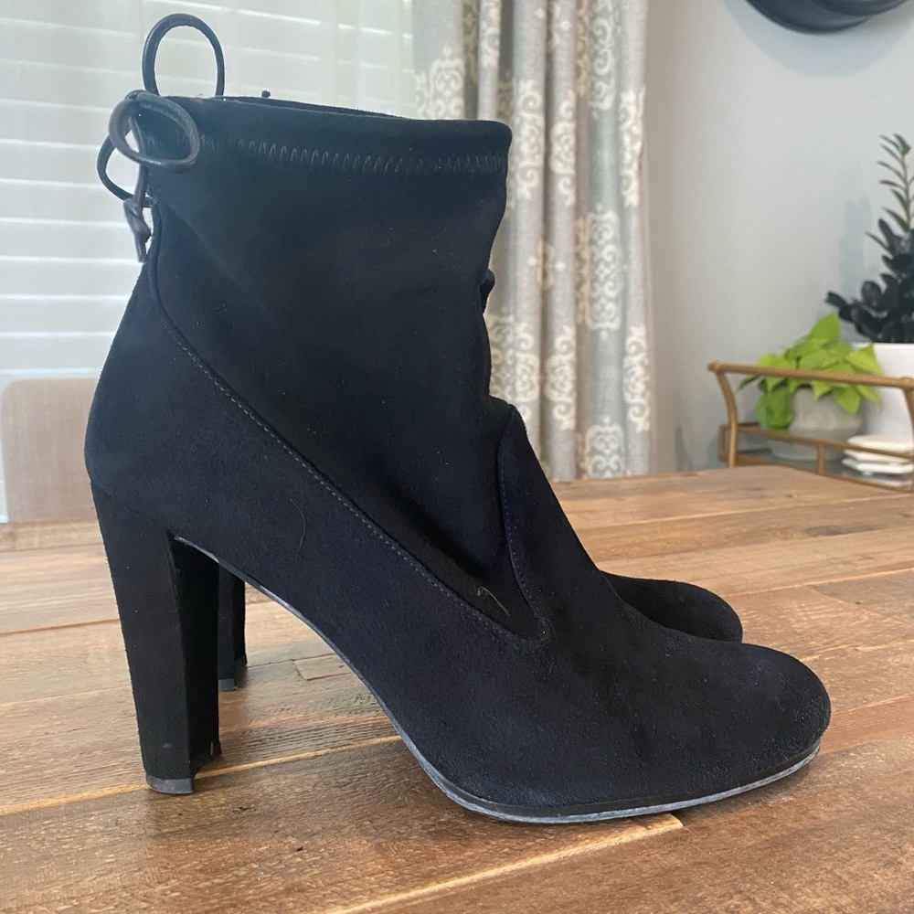 Stuart Weizmann Perfection Booties - Sz 8 - image 4